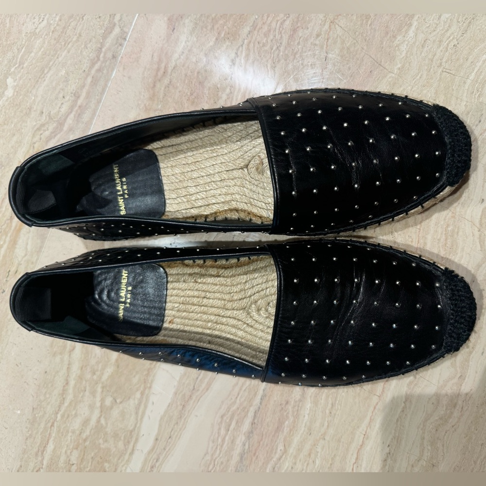 Yves Saint Laurent Leather Flats